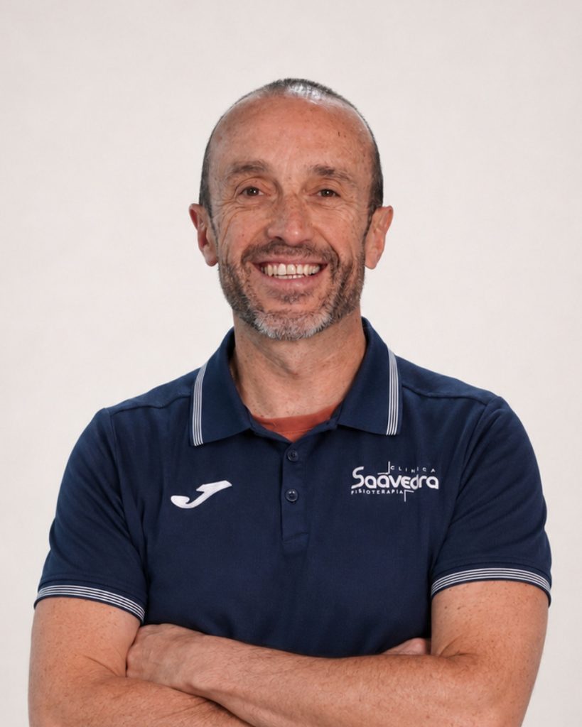 Buenaventura Saavedra, fisioterapeuta de Clínica Saavedra en Roquetas de Mar